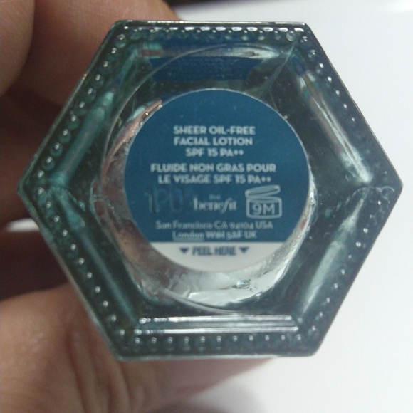 Benefit Triple Performing Facial Emulsion - Blue and Cream - Picture 5 of 12